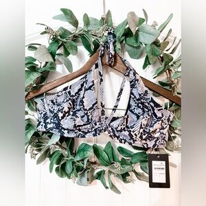 🔹 CCX X City Chic Greta Snake Skin Print‎ Swim Bra
